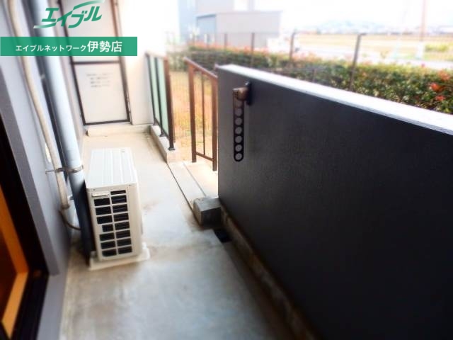 バルコニー　別部屋同型タイプ写真です。