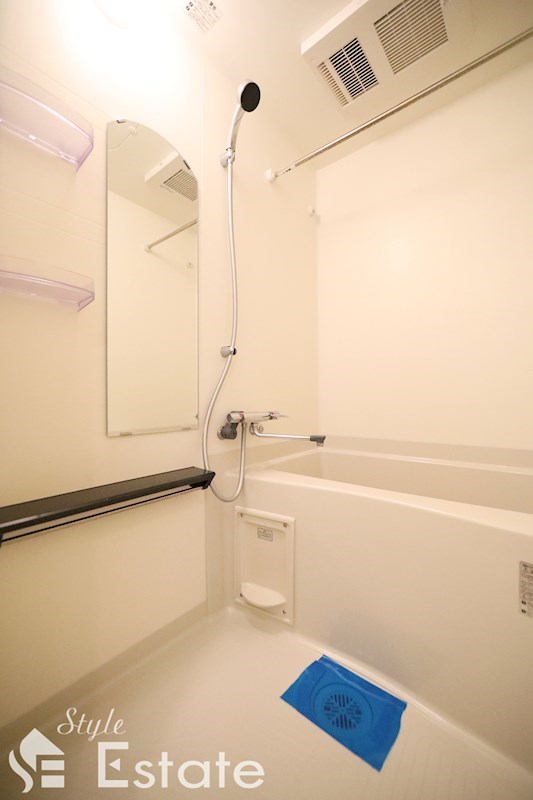 バス・シャワールーム　バスルーム