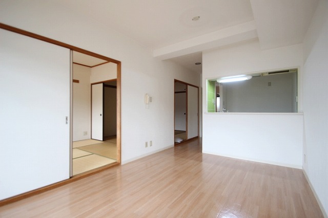 居室・リビング　別号室の写真です