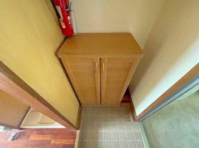 玄関　※別部屋の写真になっております