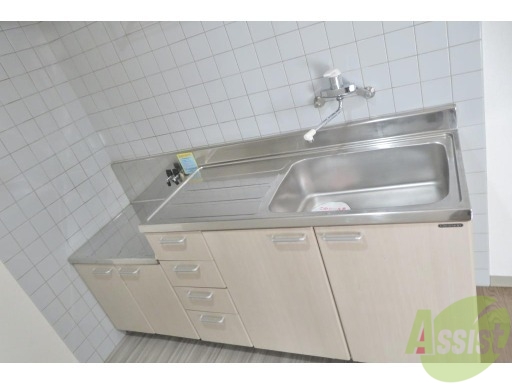 キッチン　キッチンは料理スペース、しんくどちらも広々としておりました。