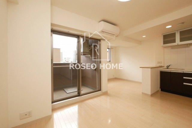 居室・リビング　同マンション別部屋：参考写真