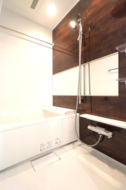 バス・シャワールーム　バスルーム