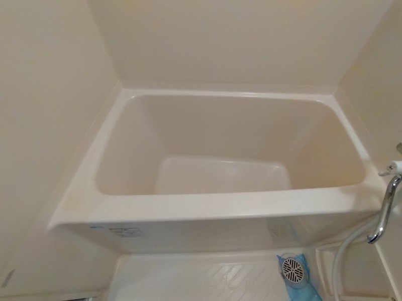 バス・シャワールーム　清潔感のあるお風呂で一日の疲れを癒しましょう。