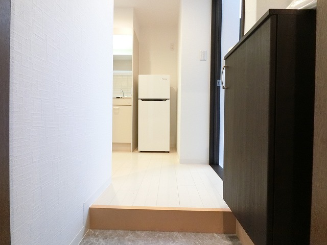 玄関　室内写真を添付します