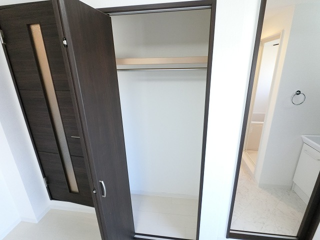 収納　室内写真を添付します