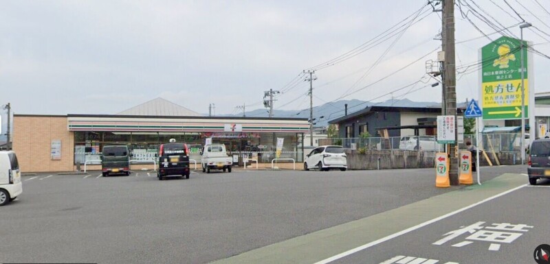 コンビニ　セブンイレブン鹿児島坂之上4丁目店（コンビニ）まで180m