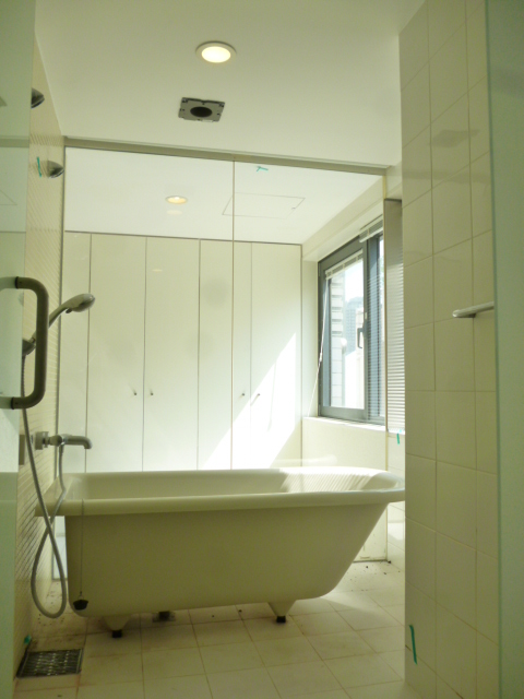 バス・シャワールーム　バス