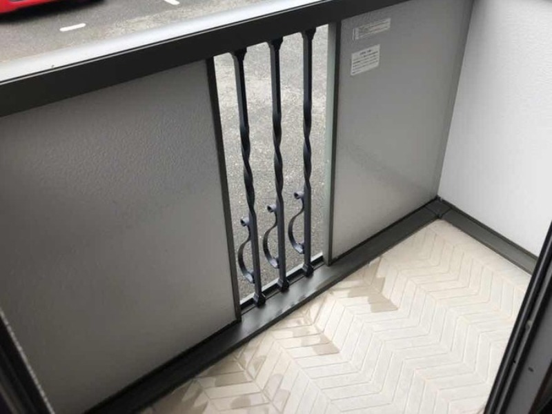 バルコニー　図面と現状に相違がある場合には現状を優先