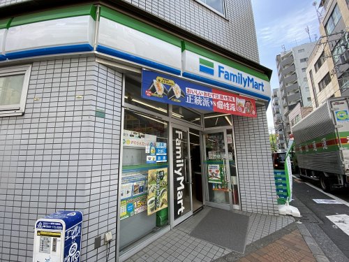コンビニ　ファミリーマート 立教通り店（コンビニ）まで73m