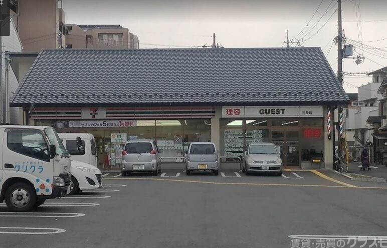 コンビニ　セブンイレブン京都三条通壬生神明町店（コンビニ）まで208m