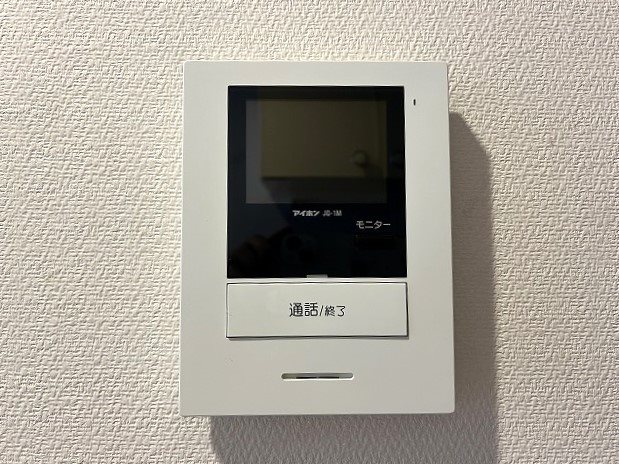 セキュリティ　参考写真。TVモニター付きインターフォン。