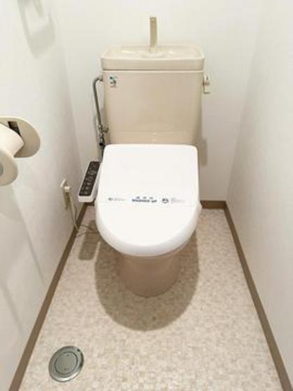 トイレ　※別号室の写真です