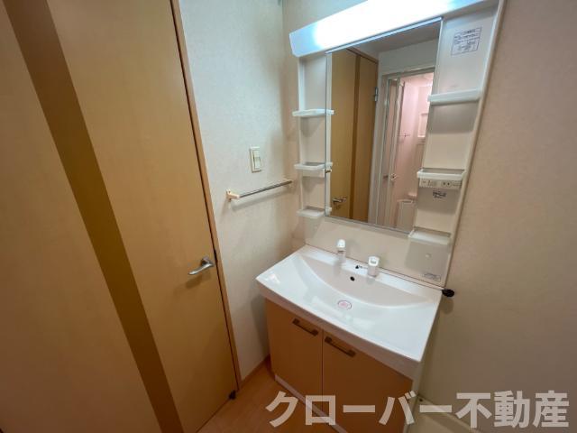 洗面設備　洗髪洗面化粧台