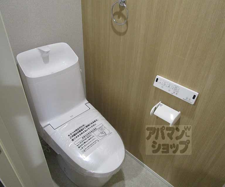 トイレ　１０２号室の写真です。