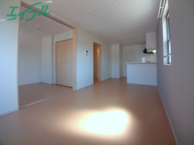 居室・リビング　同タイプ参考写真です