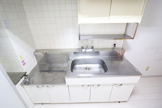 キッチン　※別部屋の写真です