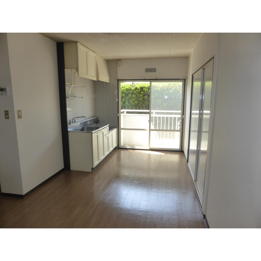 居室・リビング　キッチン