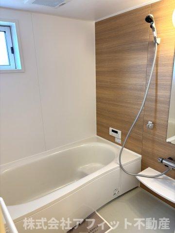 バス・シャワールーム　追い焚き機能付き