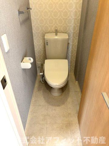 トイレ　温水洗浄暖房便座