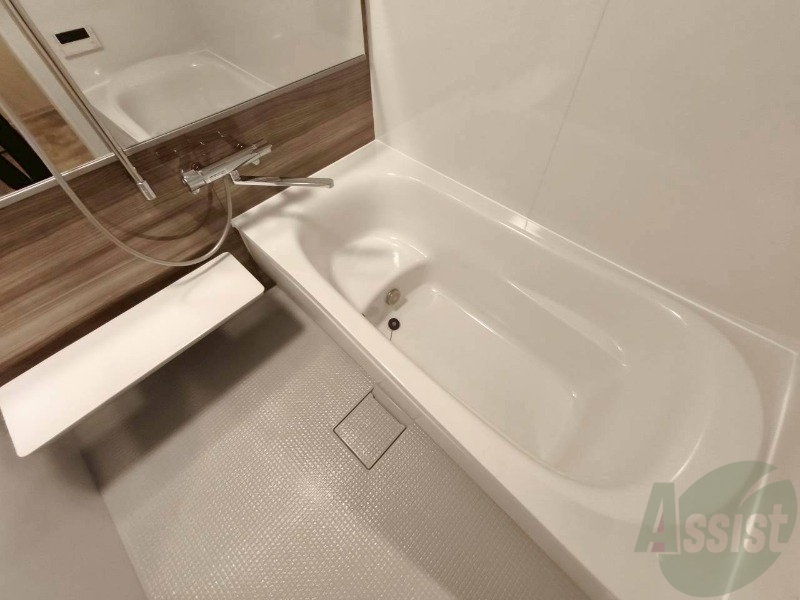 バス・シャワールーム　お風呂になります。一日の疲れを癒してくださいね。