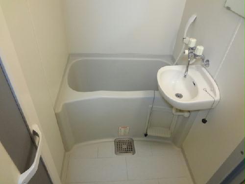 バス・シャワールーム　風呂トイレ別！