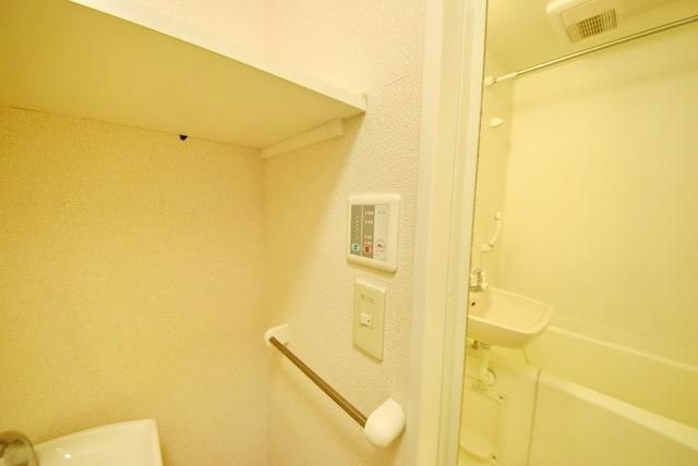 その他設備　浴室乾燥機付き