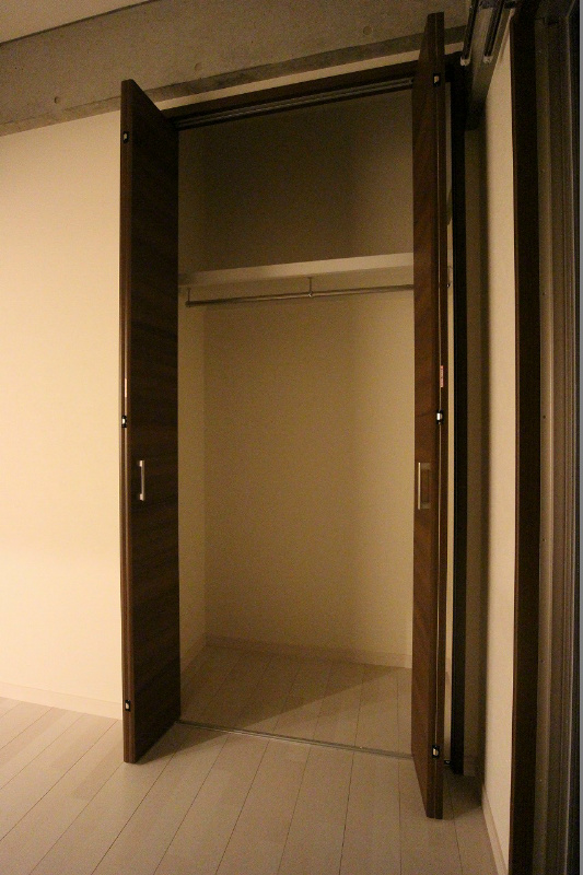 収納　人が中に入れる広さです。