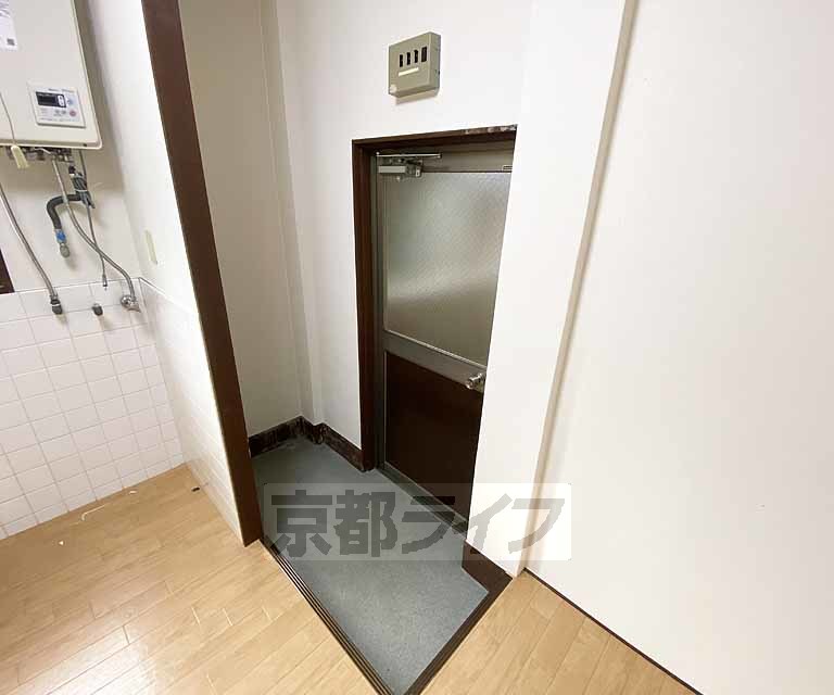 玄関　大きな段差がありません