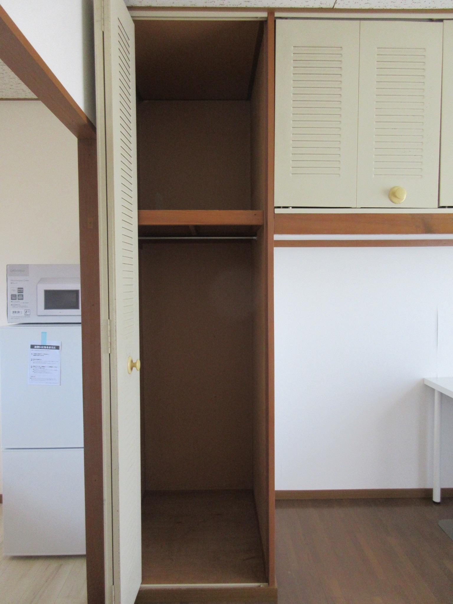 収納　ホワイトアベニュ