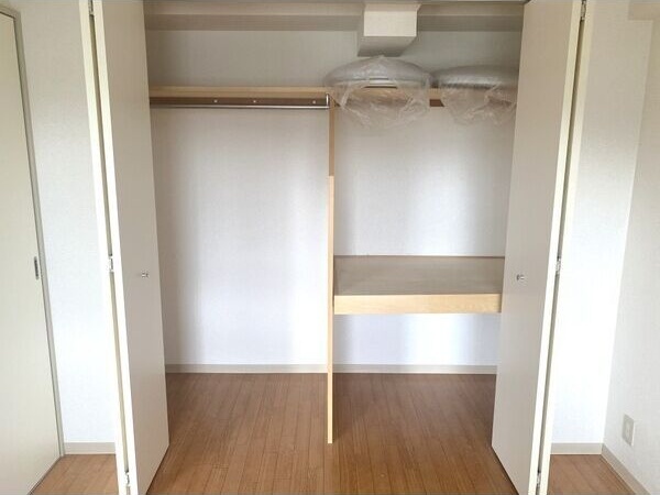 収納　※写真は別号室です。