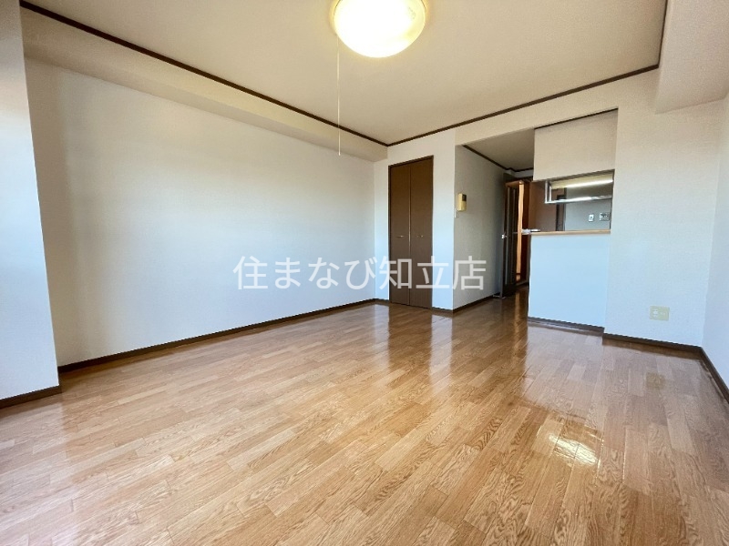 居室・リビング　同型別部屋写真