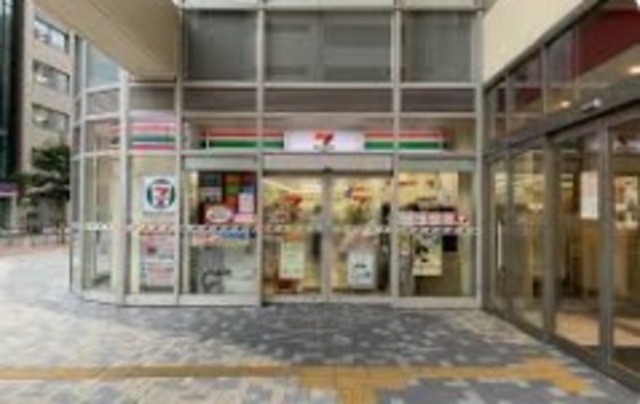 コンビニ　セブンイレブン船橋本町1丁目店（コンビニ）まで334m