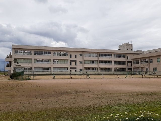 中学校　早通中学校（中学校）まで1000m