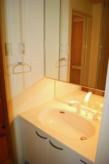 洗面設備　※写真と異なる場合は現状優先。