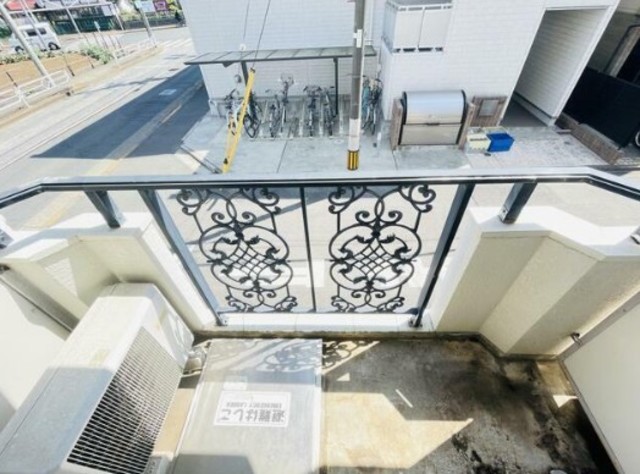 バルコニー　他部屋参考。