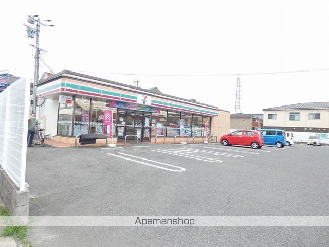 コンビニ　セブン－イレブン江南前飛保町店（コンビニ）まで560m