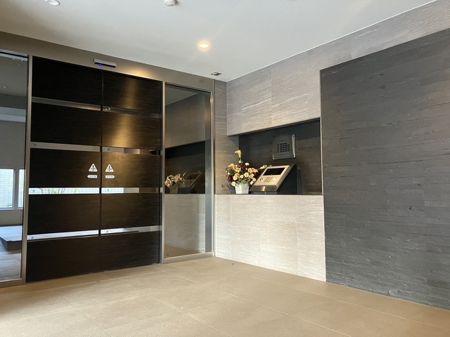 エントランス　エントランス