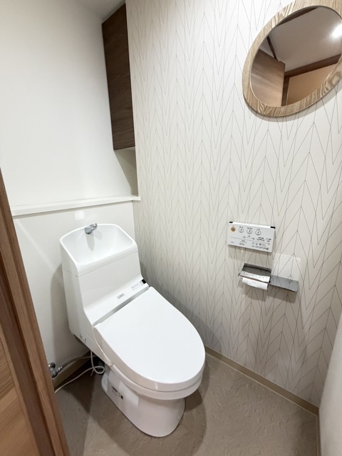 トイレ　トイレ