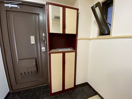 玄関　※別部屋の写真です