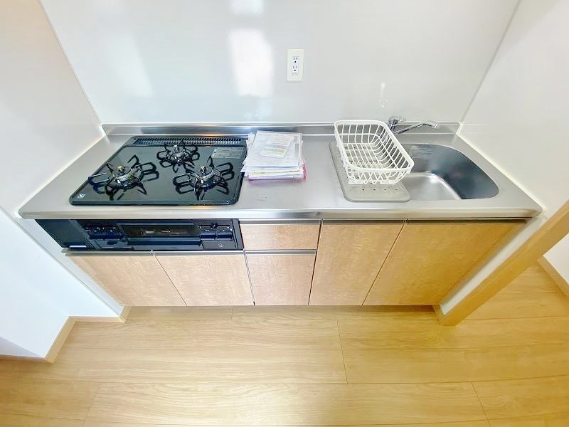 キッチン　★システムキッチングリル付き/３口コンロ★