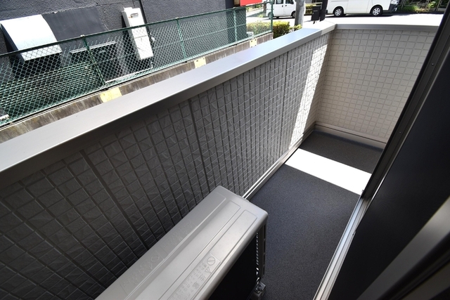 バルコニー　テラス