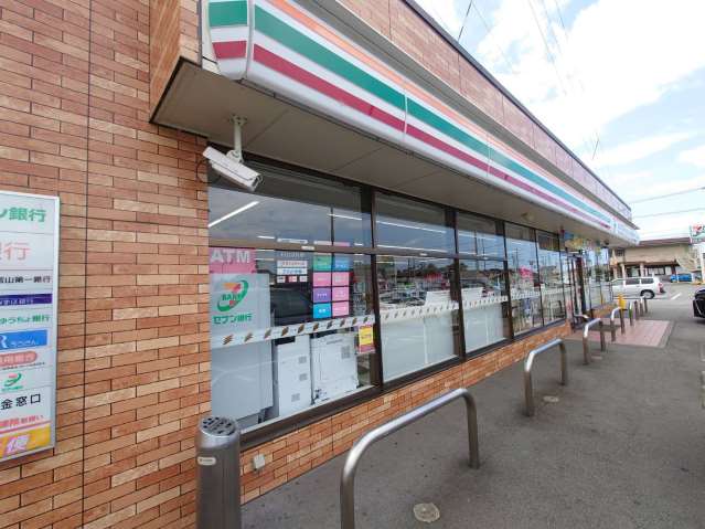 コンビニ　セブンイレブン蓮花寺（コンビニ）まで577m