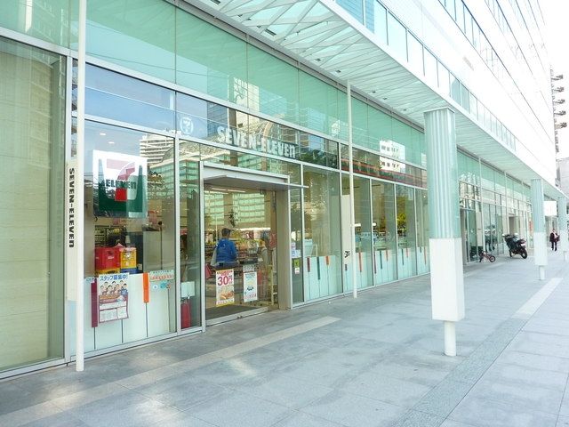 コンビニ　★★セブンイレブン（コンビニ）まで708m