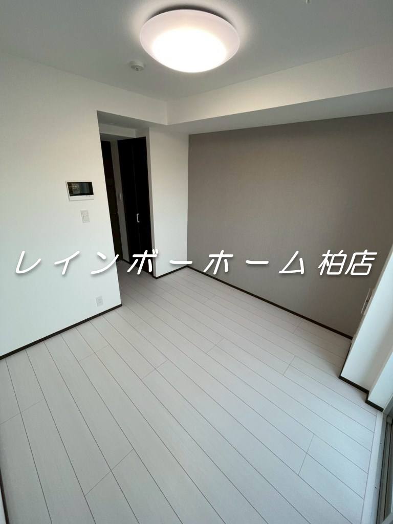 その他部屋・スペース　落ち着いた色調の寝室です ※現況優先になります。