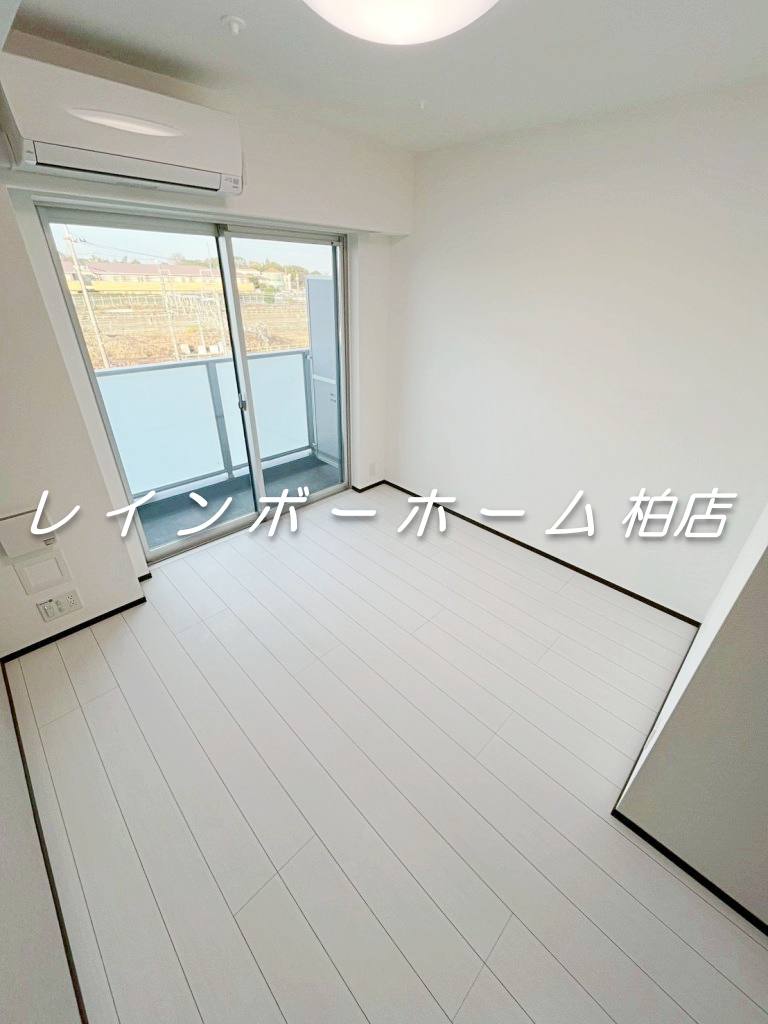 居室・リビング　ゆったり過ごせるリビングです ※現況優先になります。