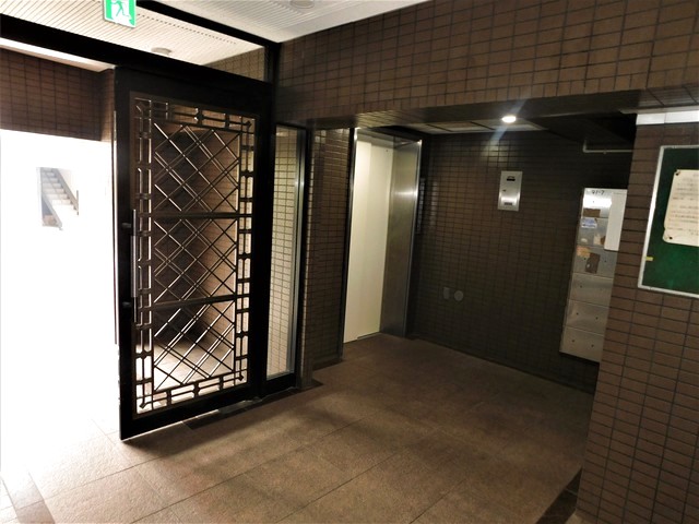 ロビー　エレベーターホール