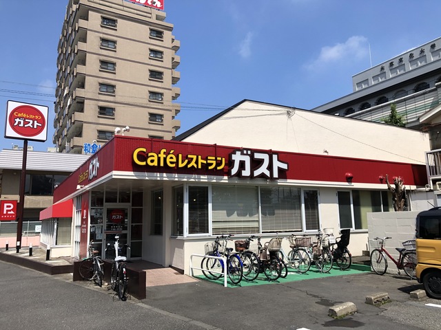 飲食店　ガスト板橋西台店（飲食店）まで165m