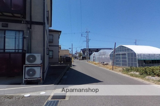 その他　前面道路（その他）まで0m