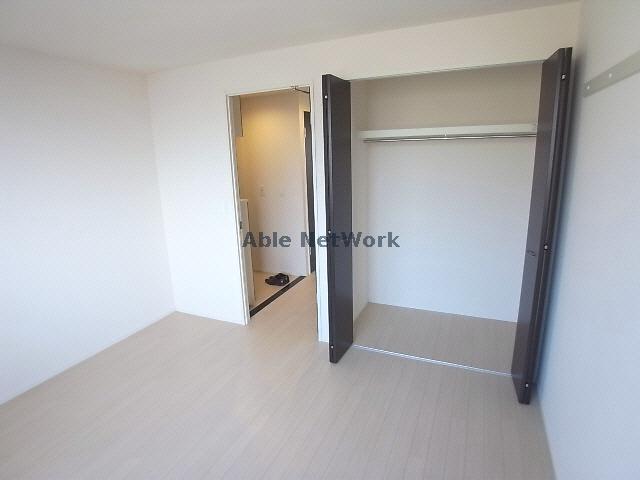 居室・リビング　洋室+収納